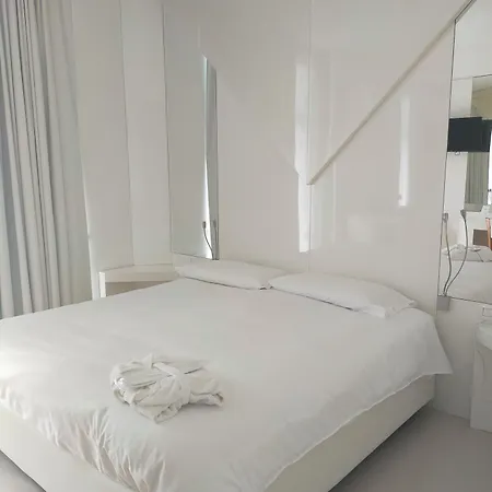 Excelsior Hotel